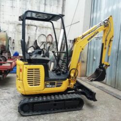 KOMATSU PC 16 HR